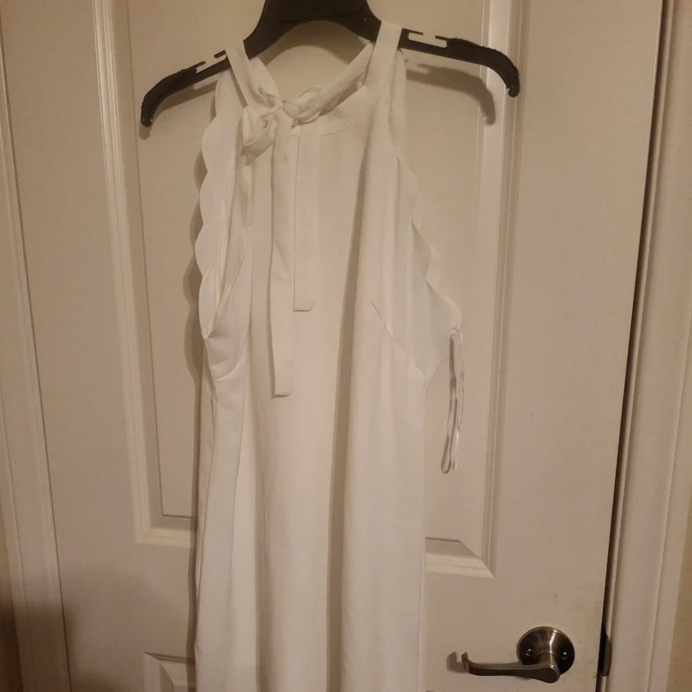 Dress - Picture 1 of 3